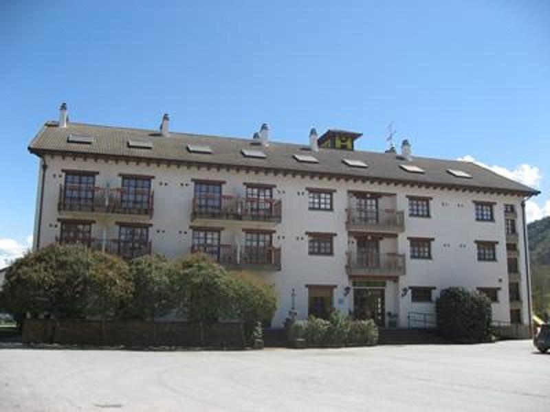 Hotel Anaya Puente La Reina de Jaca Exteriör bild