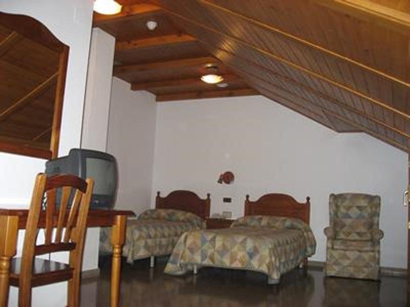 Hotel Anaya Puente La Reina de Jaca Exteriör bild